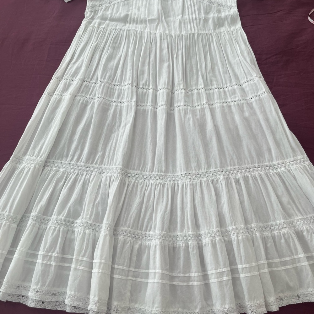Vanessa Bruno White Vincenza Dress
Size: 38